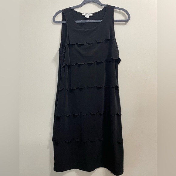 White House Black Market Sheath Dress Women's Size M Scallop Tiers Stretch - Picture 1 of 6